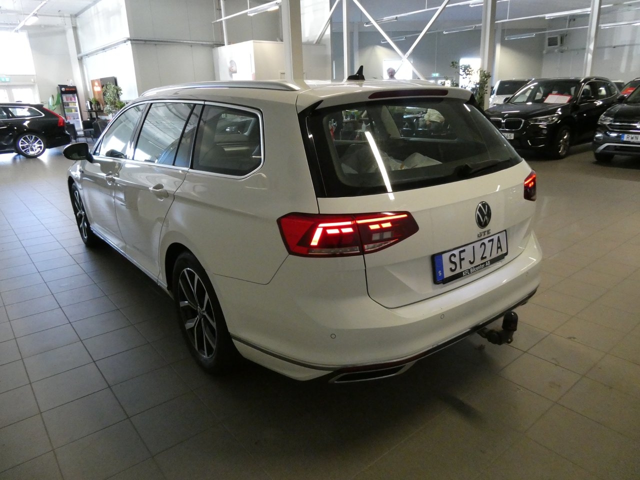 Volkswagen Passat GTE 1.4 TSI 2022, bild 6/10