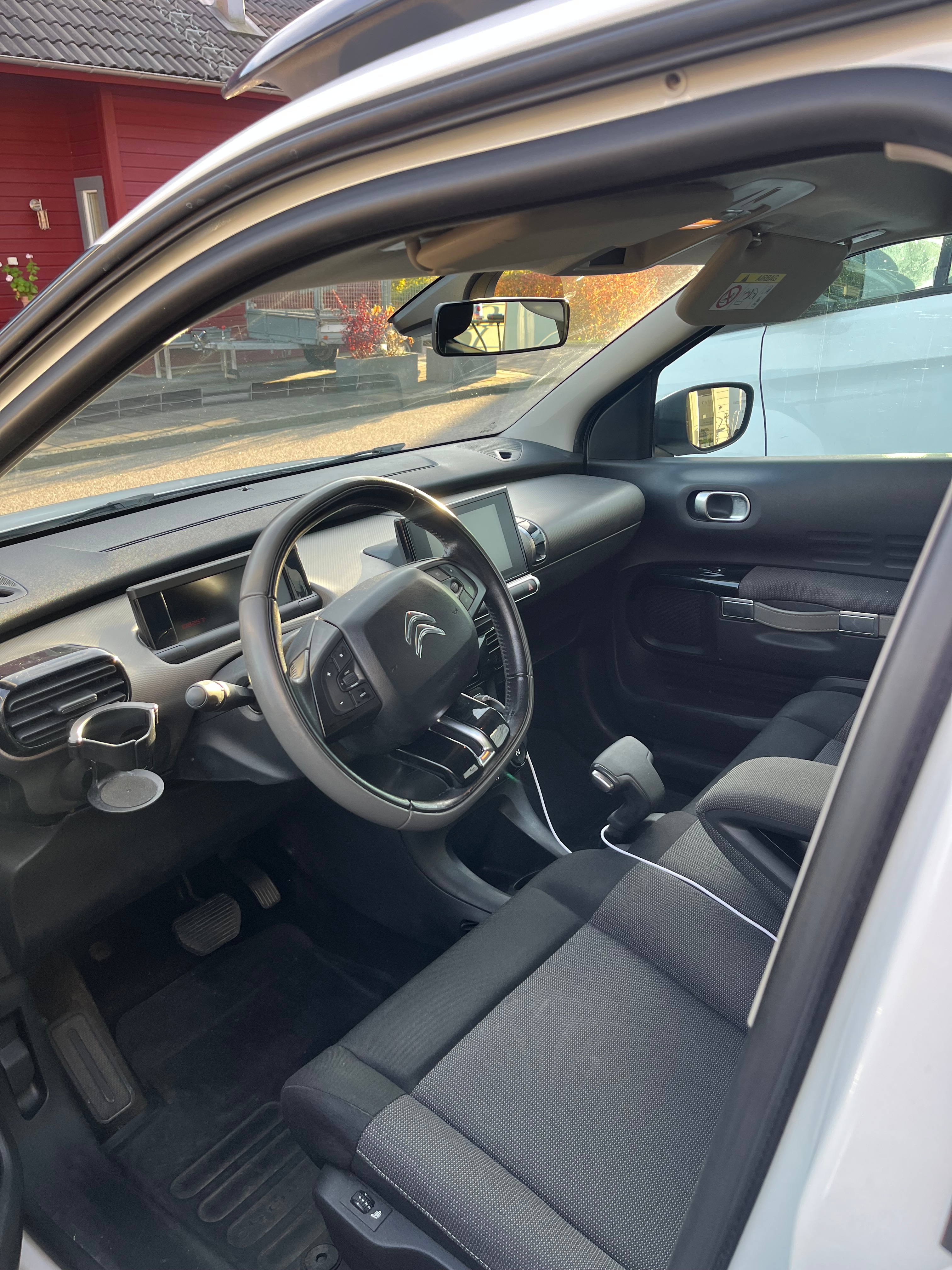 Citroen C4 Cactus PureTech 82 EGS 2016, bild 5/10