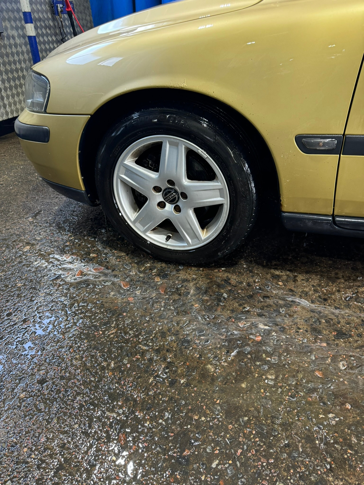 Volvo S60 2.4 Manuell 2001, bild 4/4