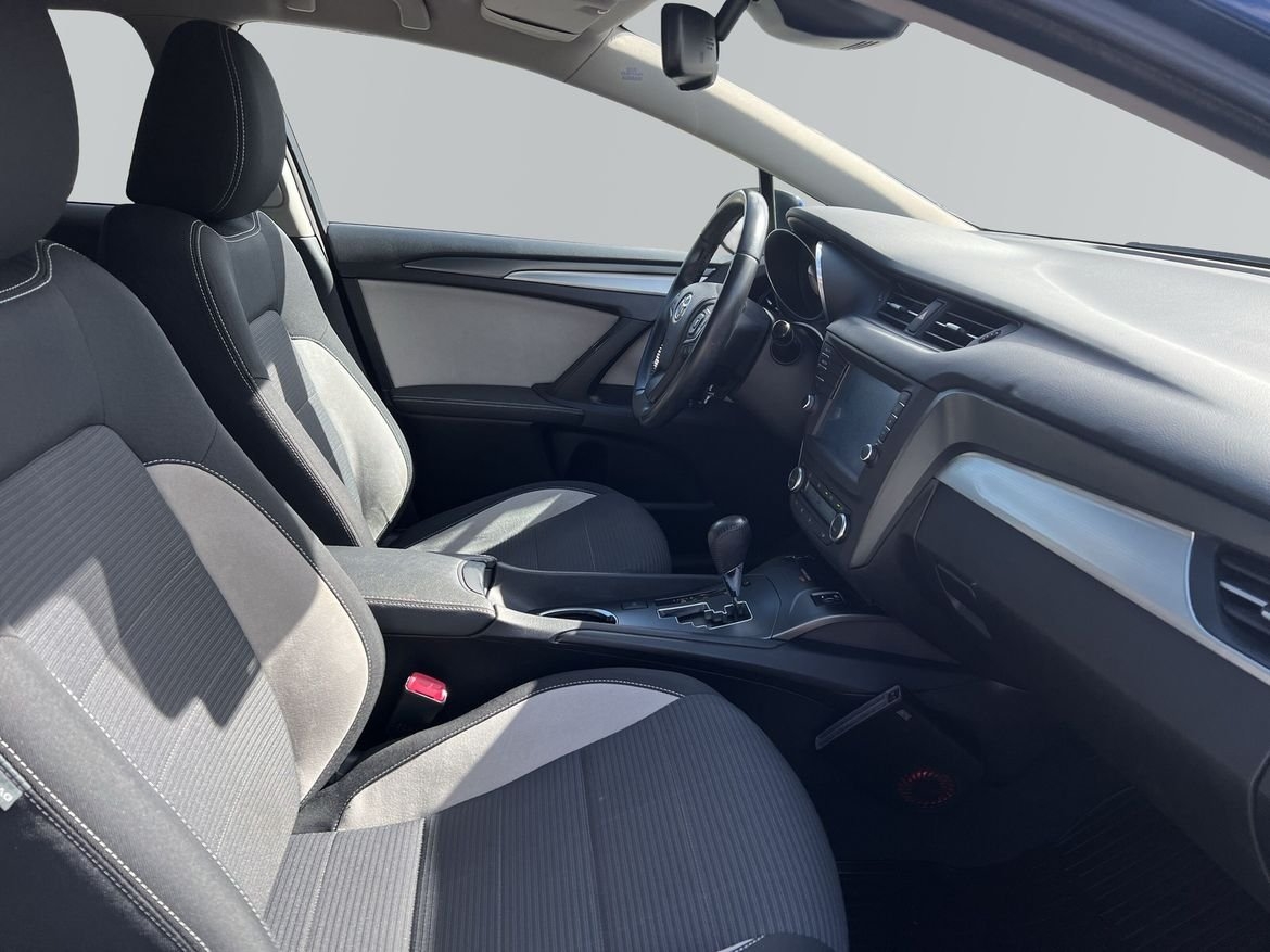 Toyota Avensis 2016, bild 6/10