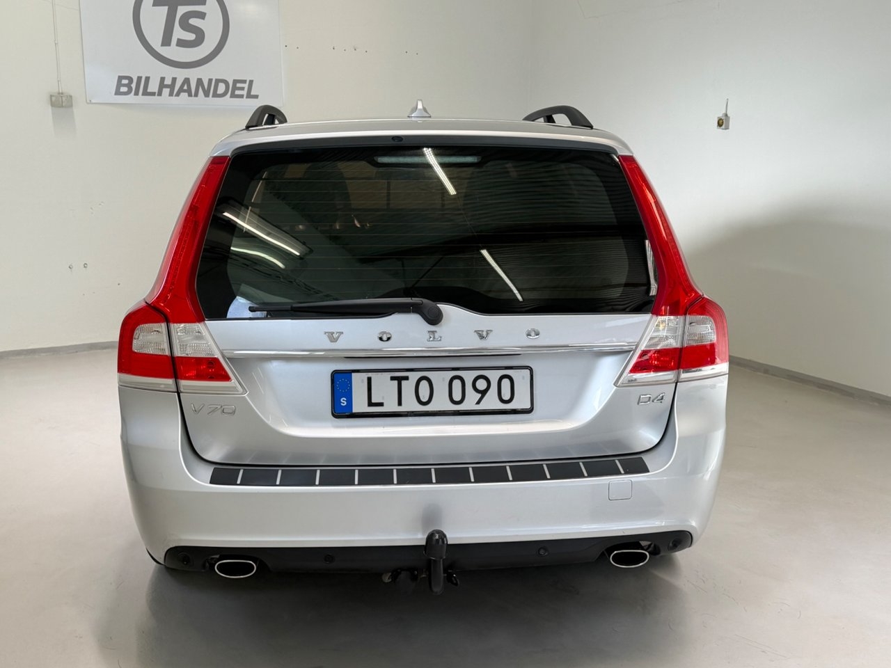 Volvo V70 D4 Momentum Business Edition 2015, kuva 5/10