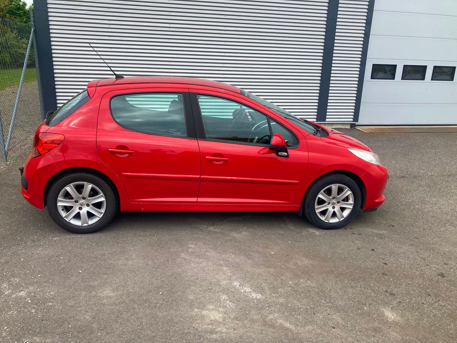 Peugeot 207 5-dörrar 1.6 VTi Manuell 2008, bild 2/4