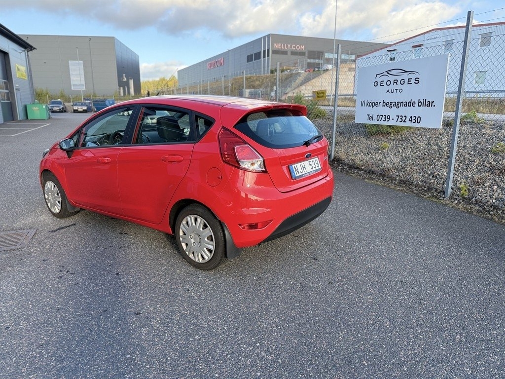 Ford Fiesta 5-dörrar 1.25 Trend Euro 5 2013, bild 3/10