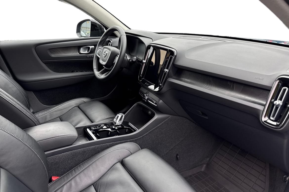 Volvo XC40 Recharge T4 Plus Dark 2023, bild 7/10