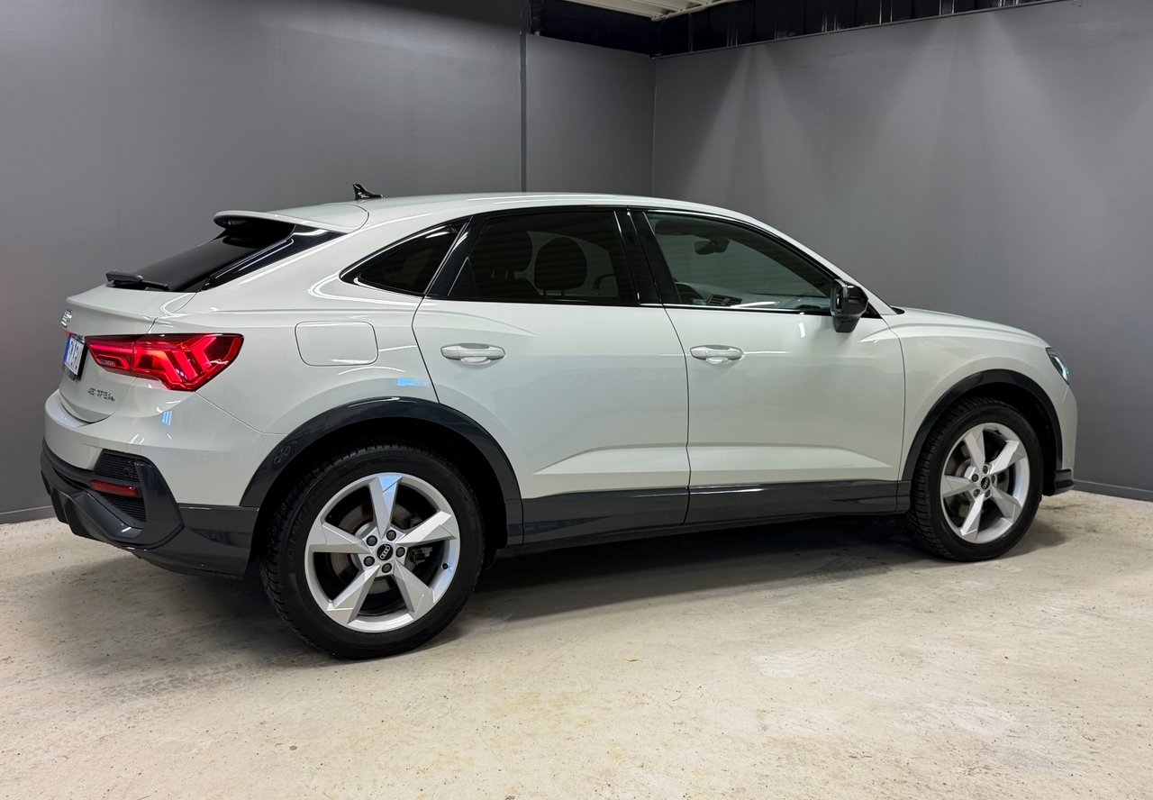 Audi Q3 Sportback 45 TFSI e Cockpit 2022, bild 5/10