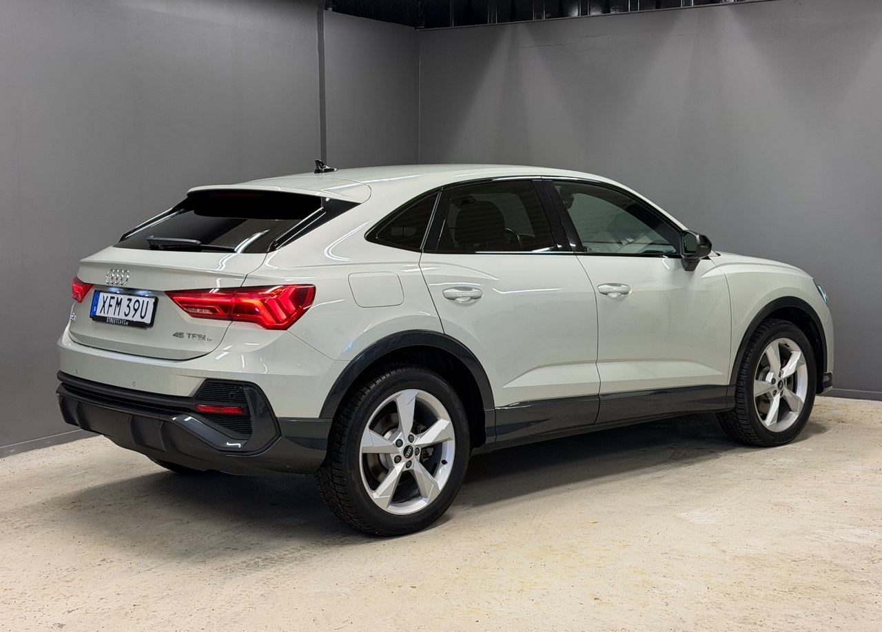 Audi Q3 Sportback 45 TFSI e Cockpit 2022, bild 4/10