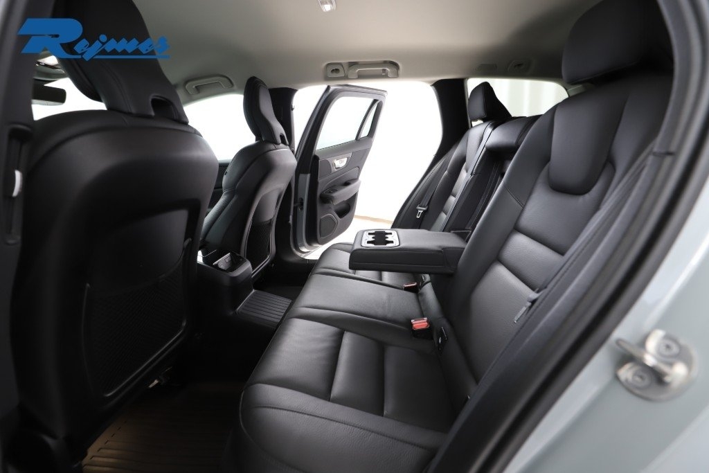 Volvo V60 Plus Dark Nordic 2025, bild 7/10