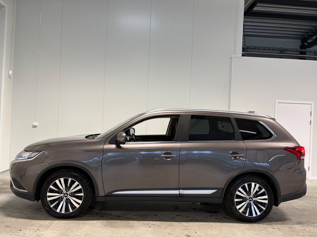 Mitsubishi Outlander 2.0 Comfort 2019, bild 5/10