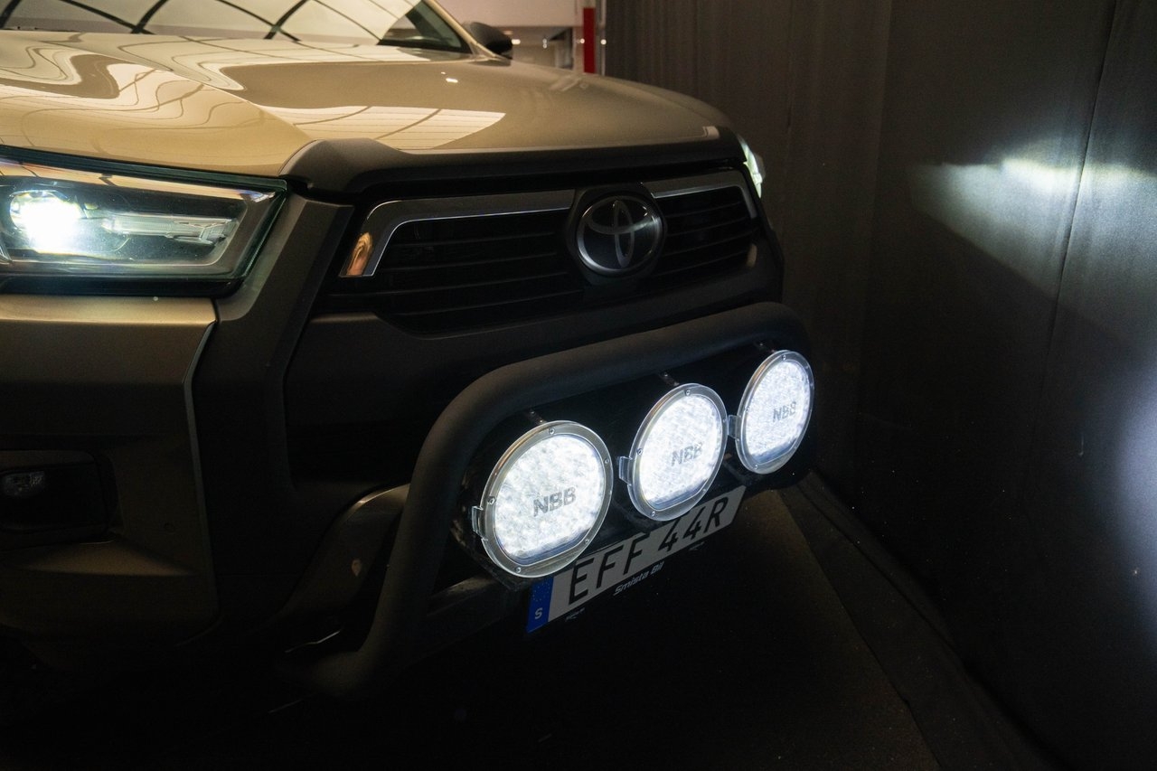 Toyota HiLux 2021, bild 6/10
