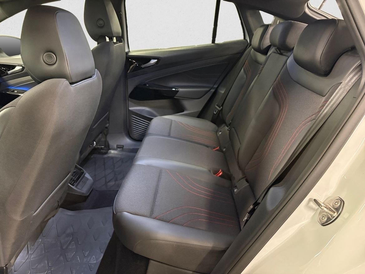 Volkswagen ID.5 GTX 4M 77 kWh 299 HK 2023, bild 7/8