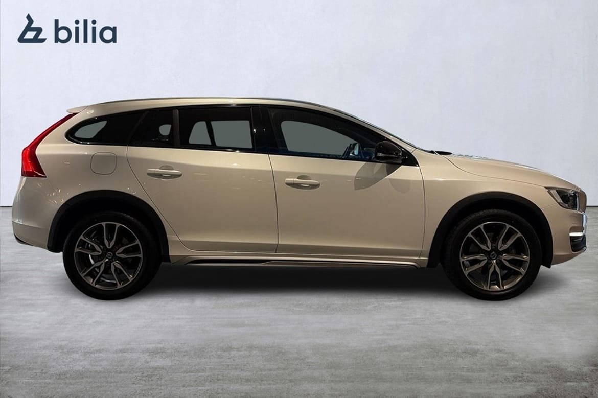 Volvo V60 Cross Country D4 Summum 2017, bild 4/10
