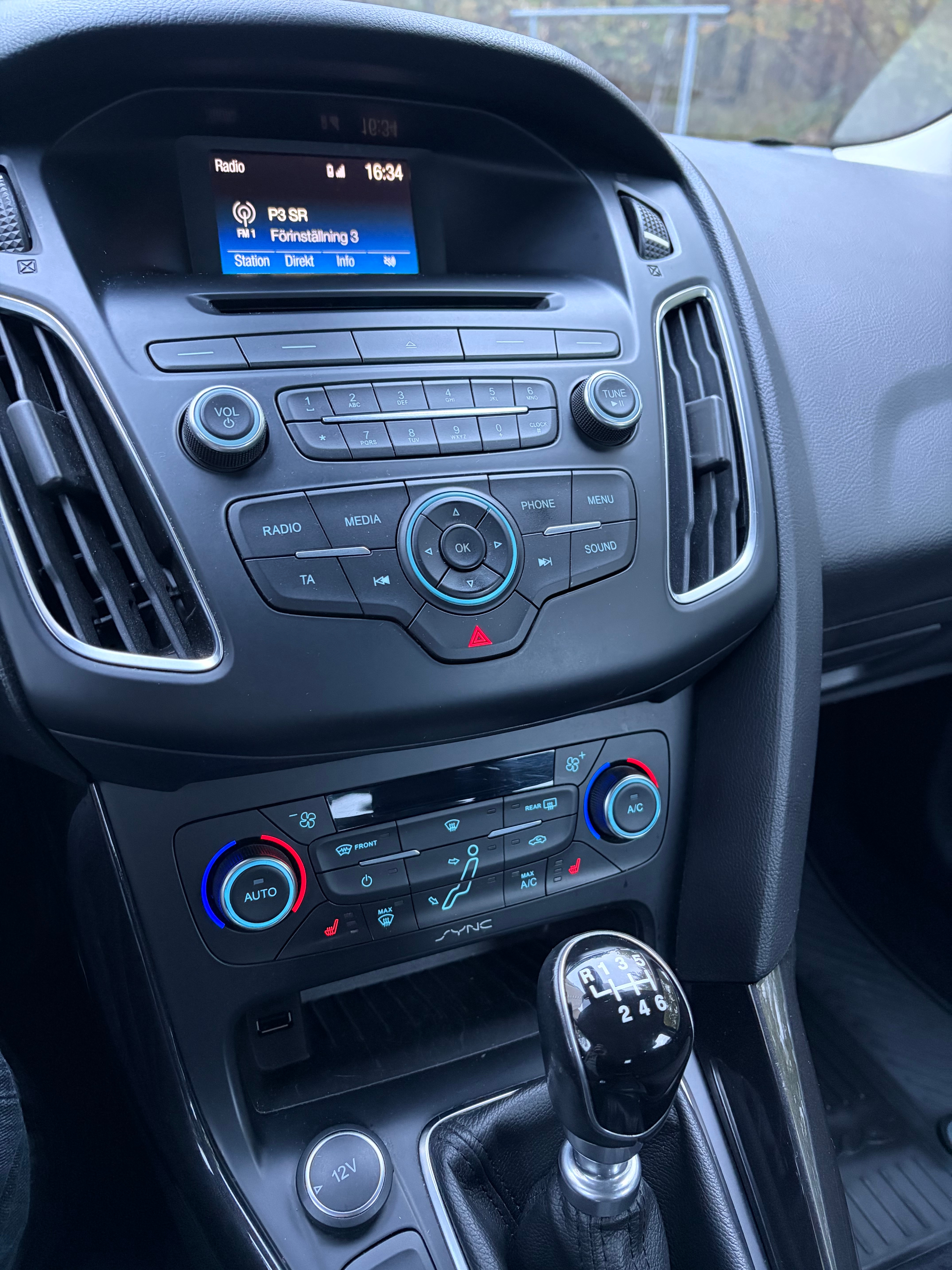 Ford Focus Kombi 1.0 EcoBoost Manuell 2016, bild 5/6