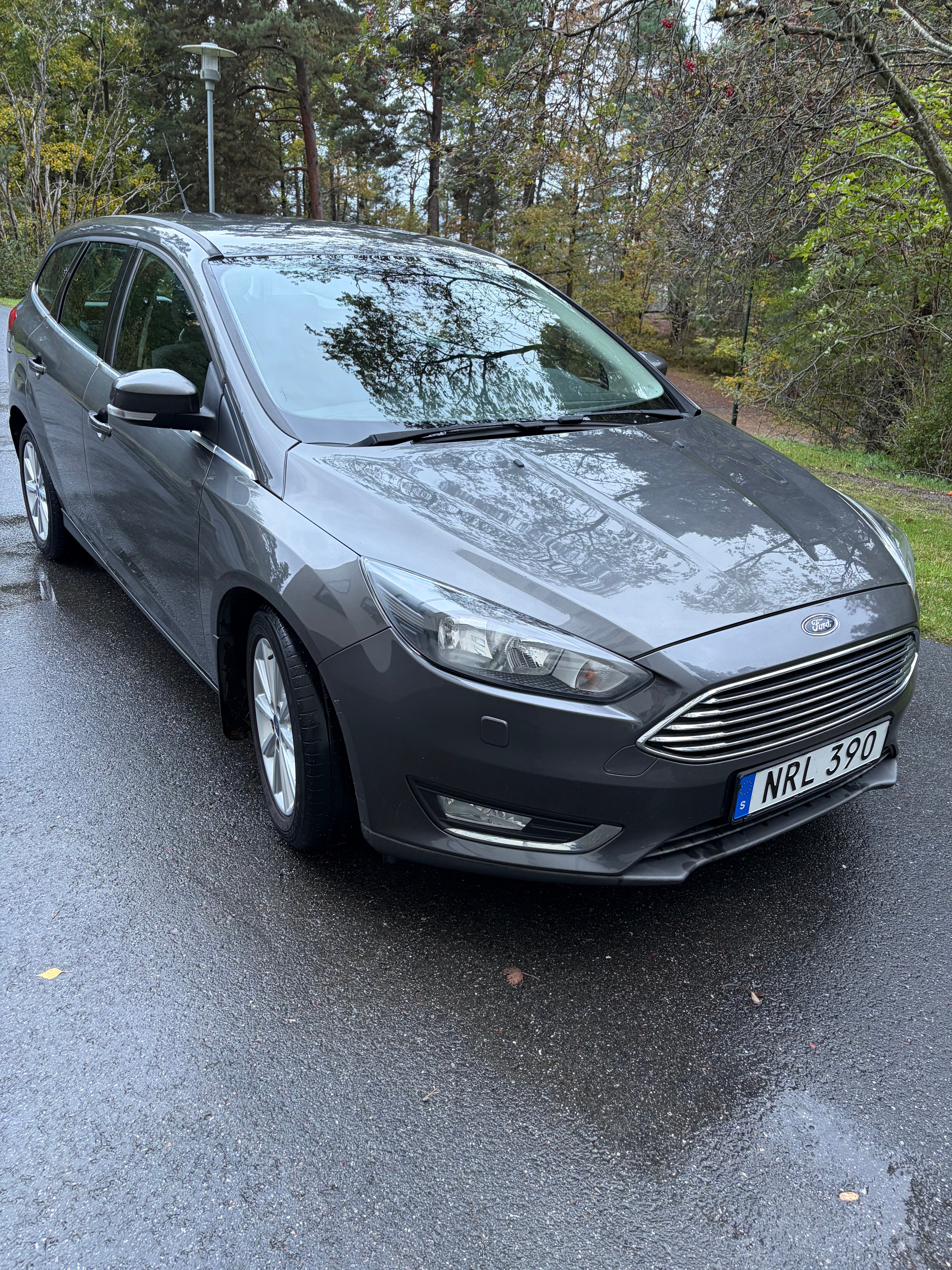 Ford Focus Kombi 1.0 EcoBoost Manuell 2016, bild 4/6