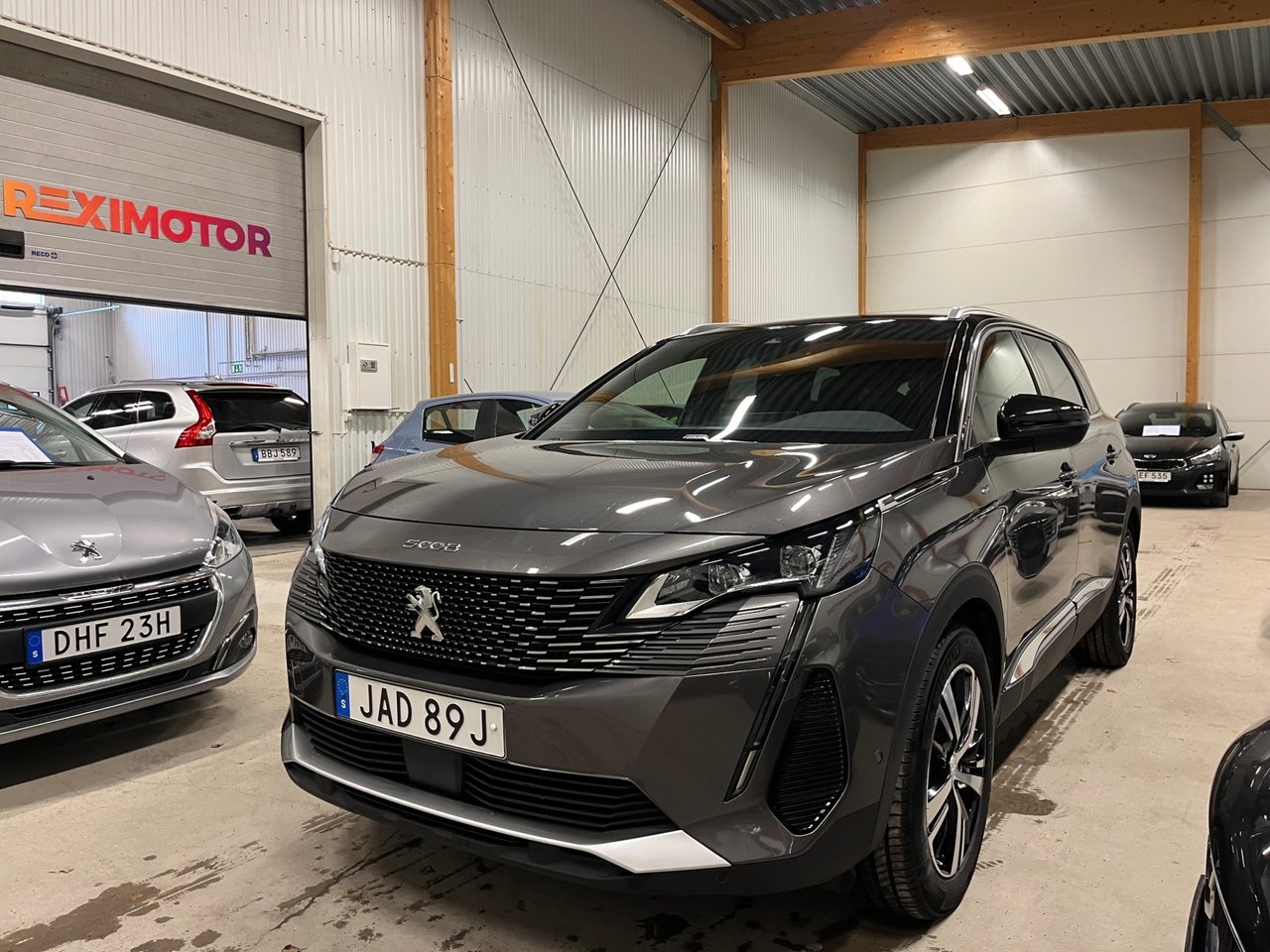 Peugeot 5008 1.2 PureTech 130 2022, photo 6/10