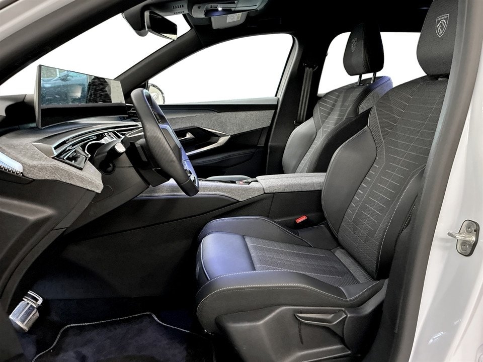 Peugeot 5008 1.2 Hybrid 145 GT 2025, bild 4/10