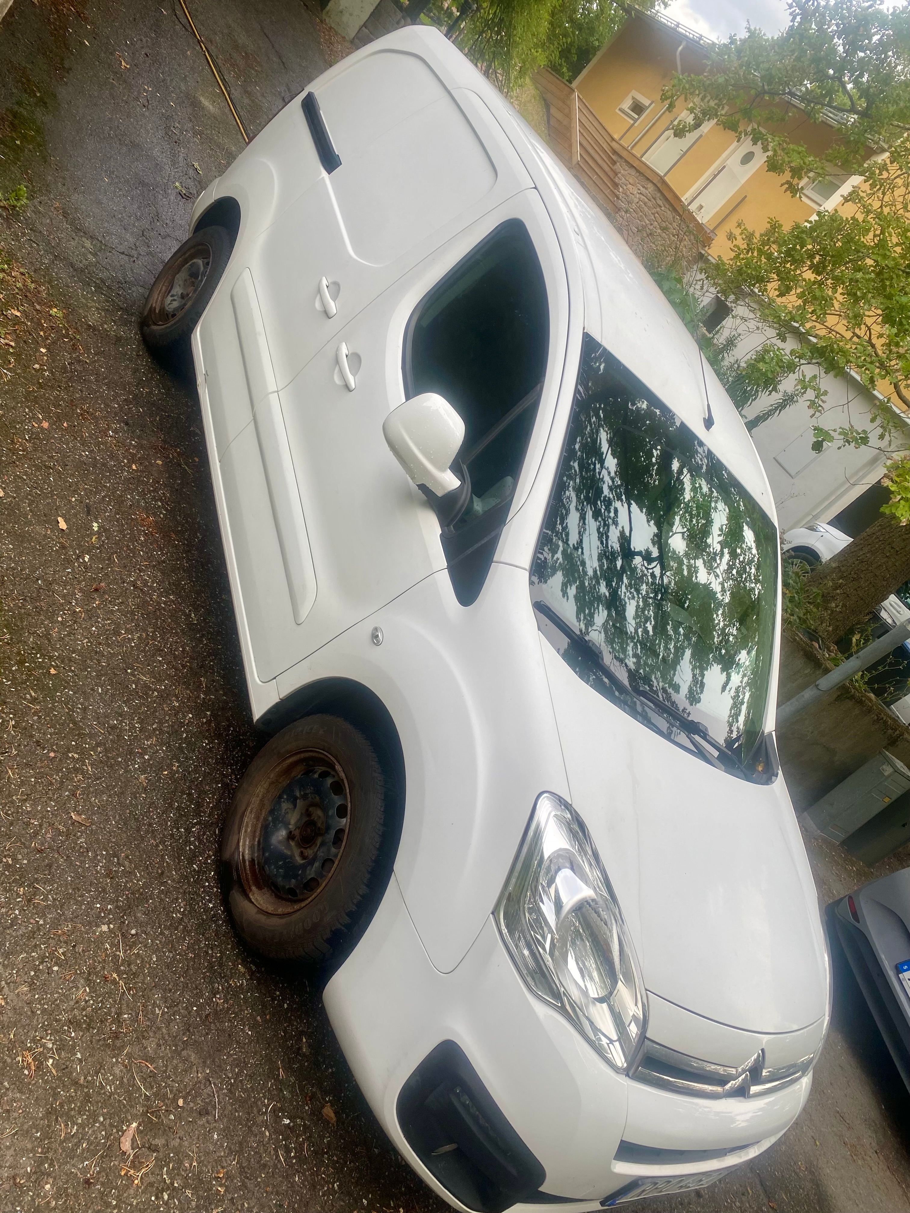 Citroen Berlingo BlueHDi 100 2017, photo 2/6