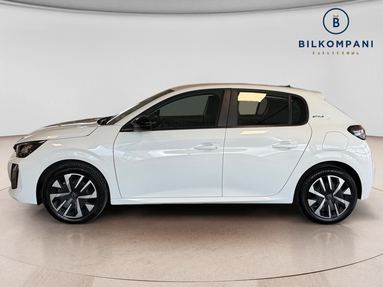 Peugeot 208 HYBRID 100hk 2025, bild 2/10