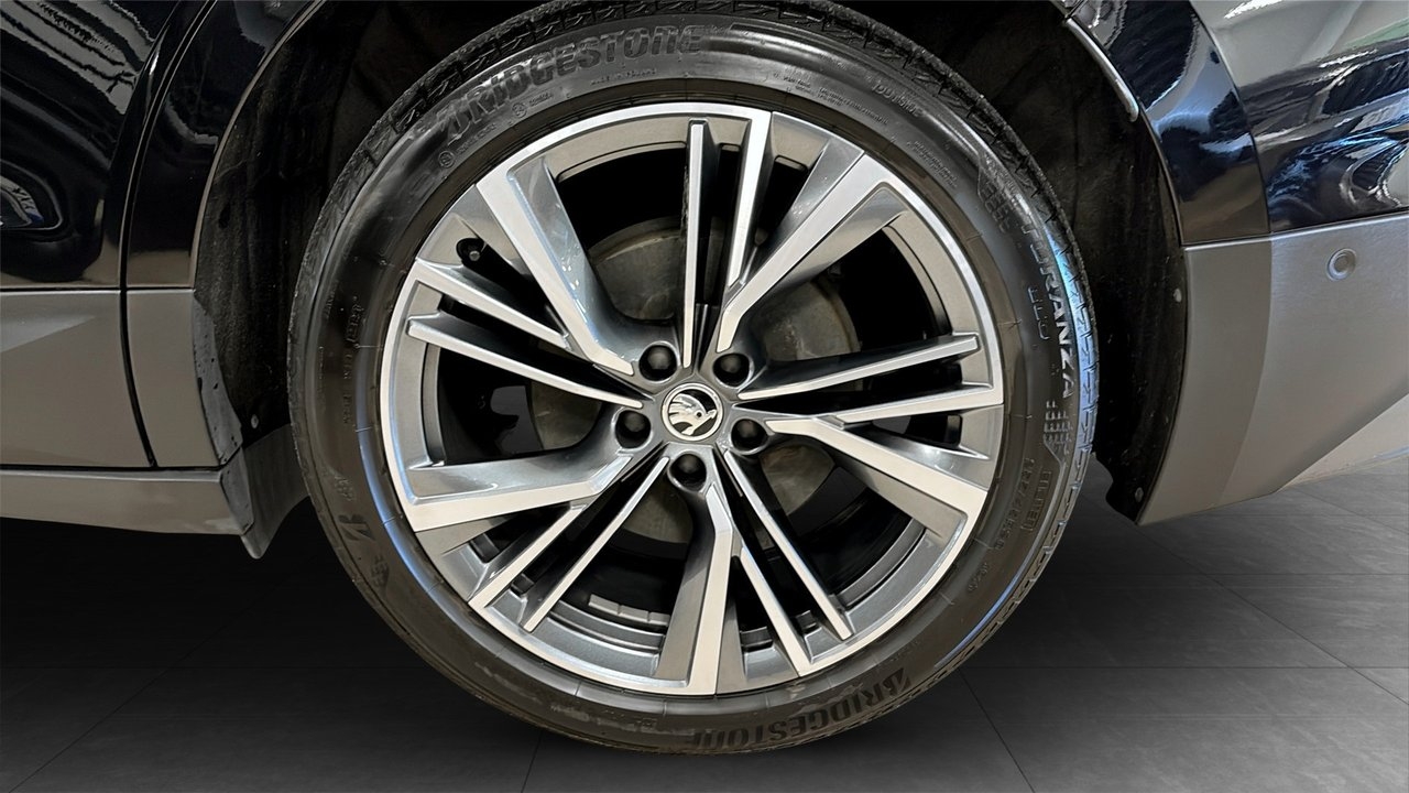 Skoda Enyaq 2023, bild 6/10