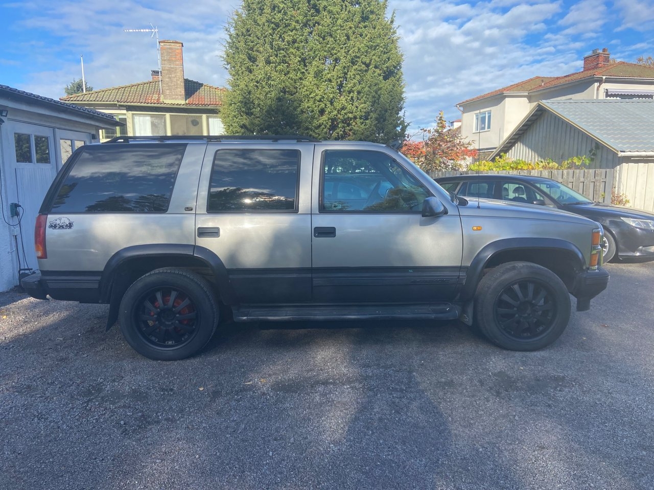 Chevrolet Tahoe 1999, kuva 2/10