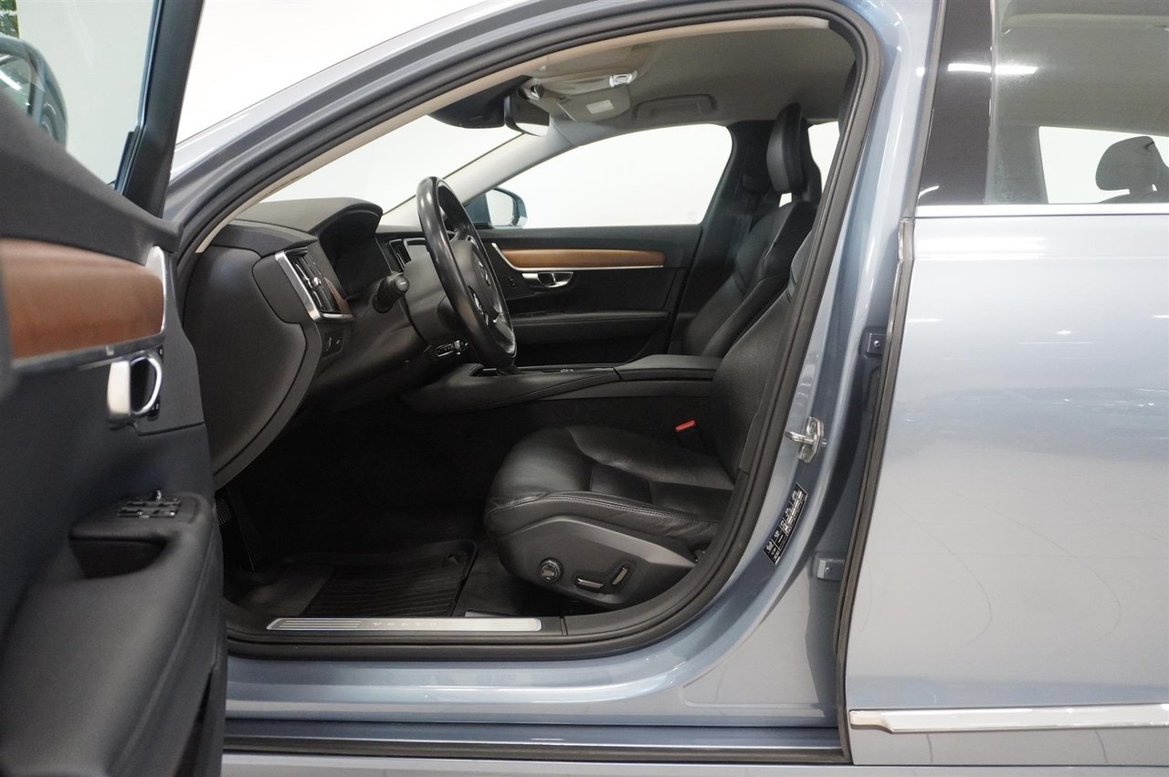 Volvo V90 D4 Inscription 2017, photo 2/10