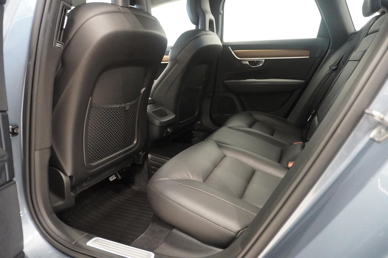 Volvo V90 D4 Inscription 2017, photo 4/10
