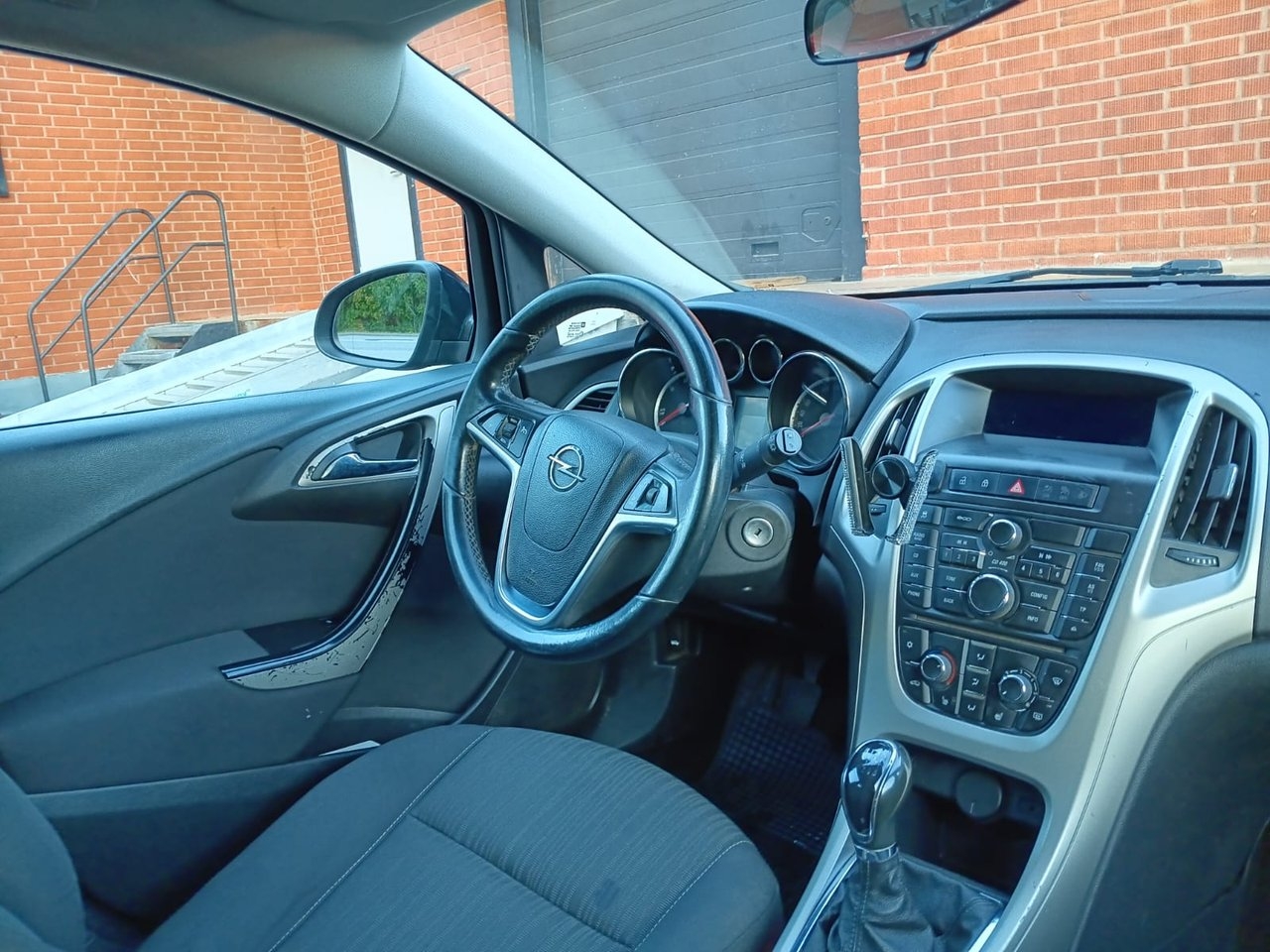 Opel Astra 2012, bild 7/10