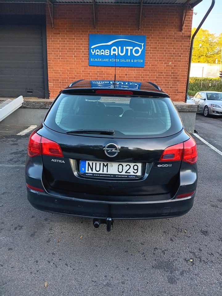 Opel Astra 2012, bild 5/10