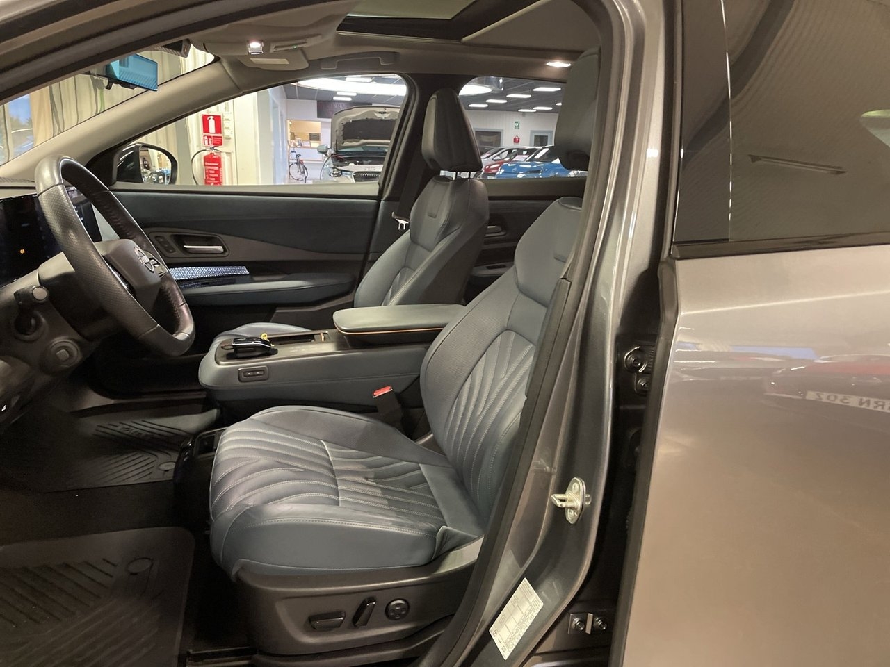 Nissan Ariya 2023, bild 7/10