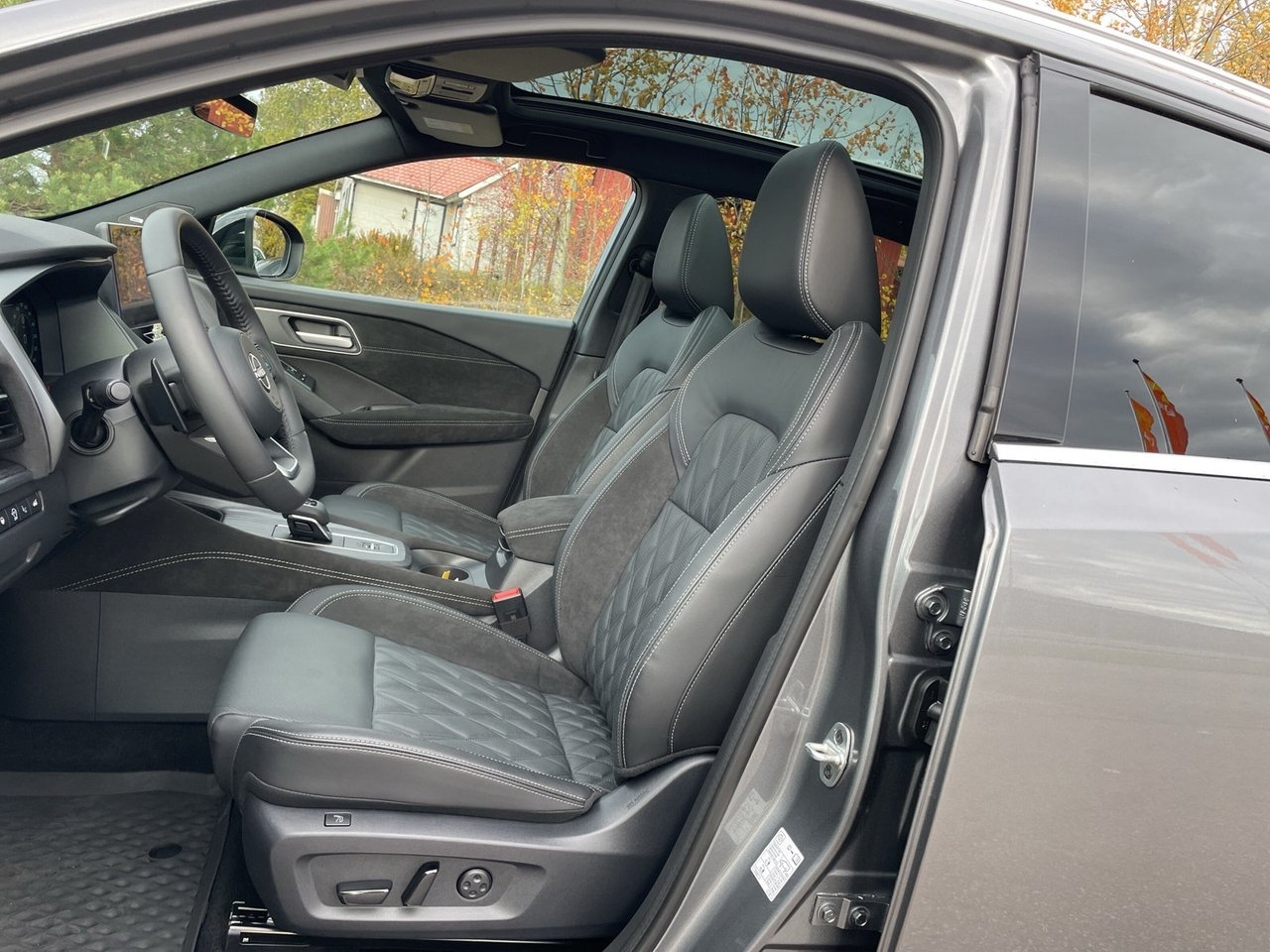Nissan Qashqai 1.3 DIG-T MHEV Tekna+ 2026, bild 7/10