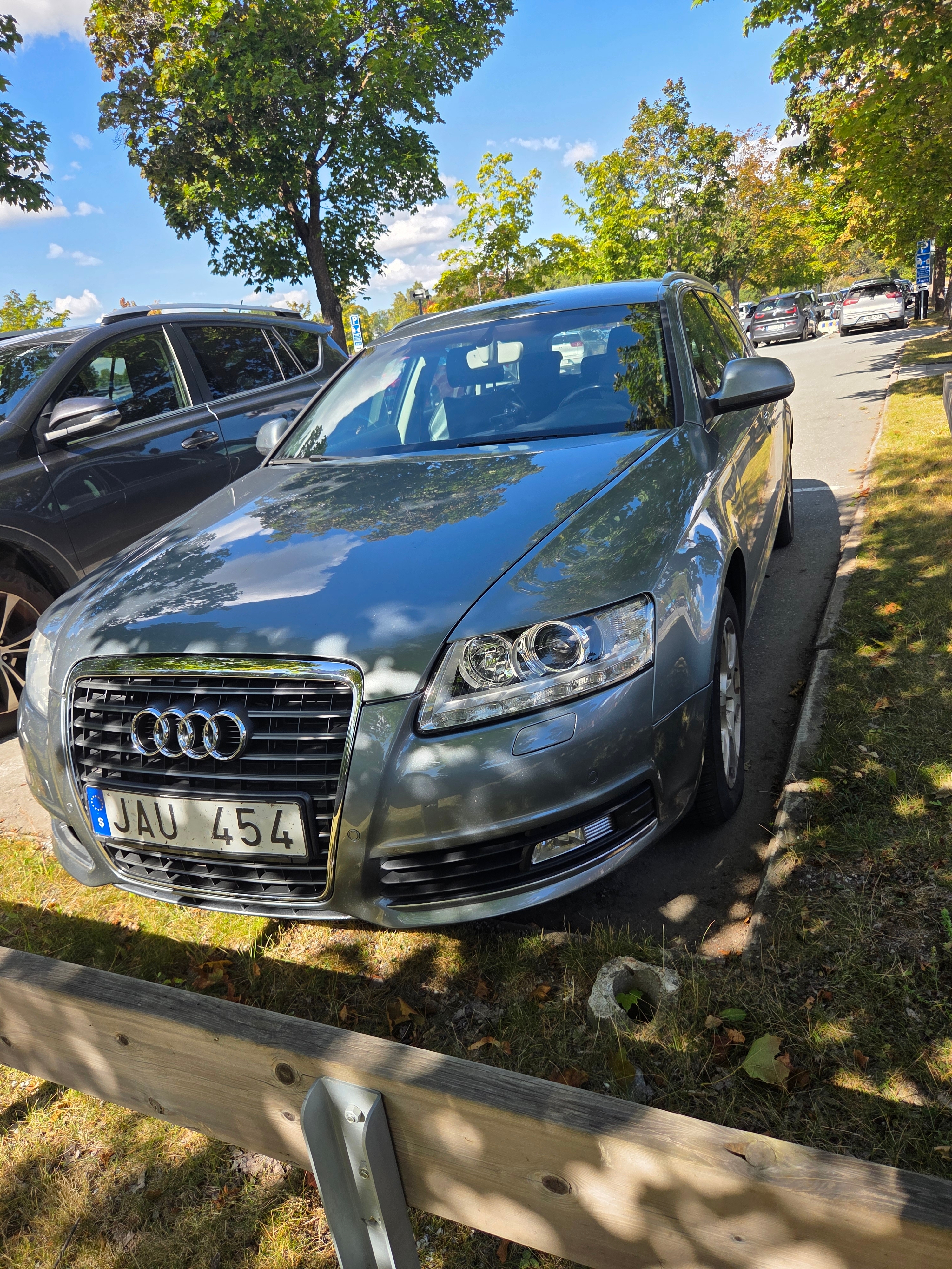 Audi A6 2.0 TDI 2010, bild 2/5