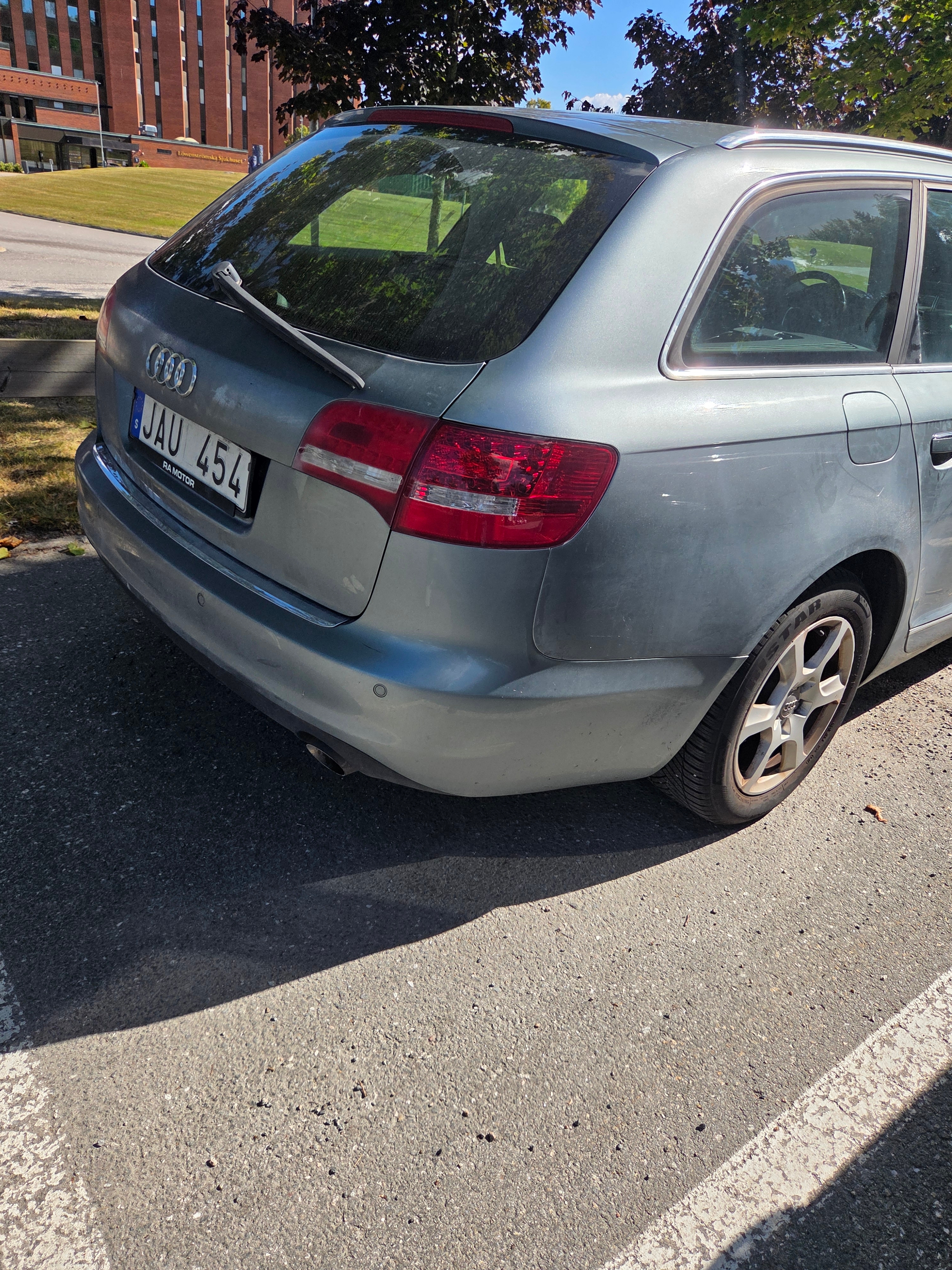 Audi A6 2.0 TDI 2010, bild 5/5