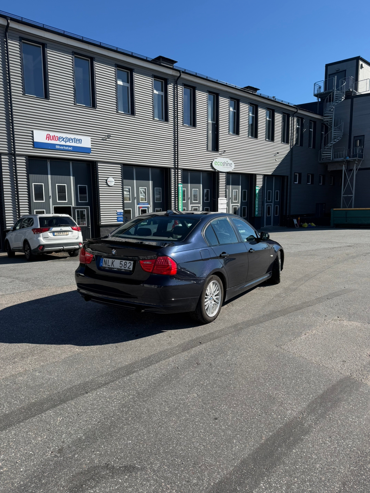 BMW 335 i xDrive Sedan Manuell 2010, bild 2/10