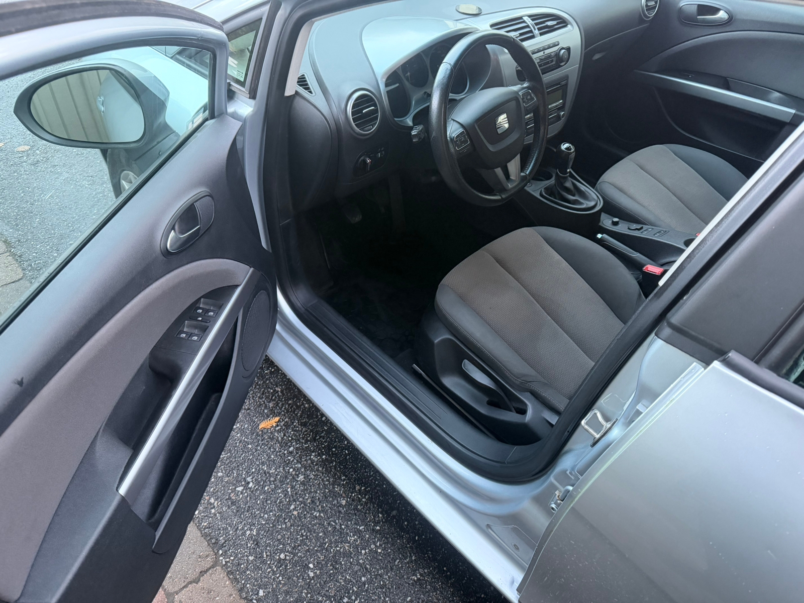 Seat Leon 1.8 TSI 2011, bild 3/10