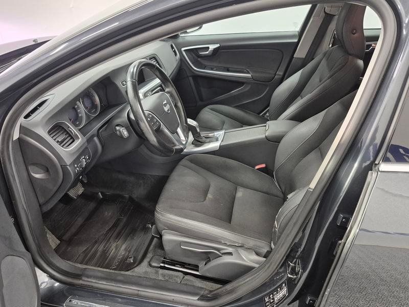 Volvo V60 T4F 2013, bild 2/8