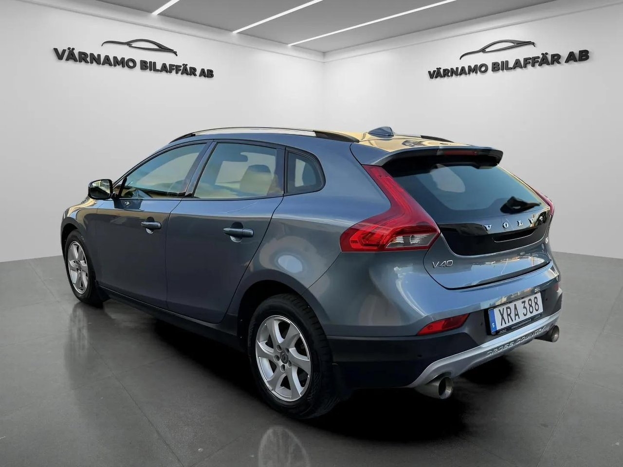 Volvo V40 Cross Country T4 Momentum 2014, bild 3/10