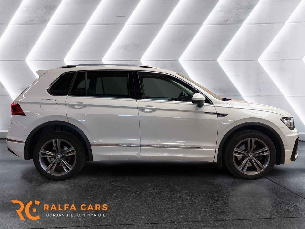 Volkswagen Tiguan 2020, bild 6/10