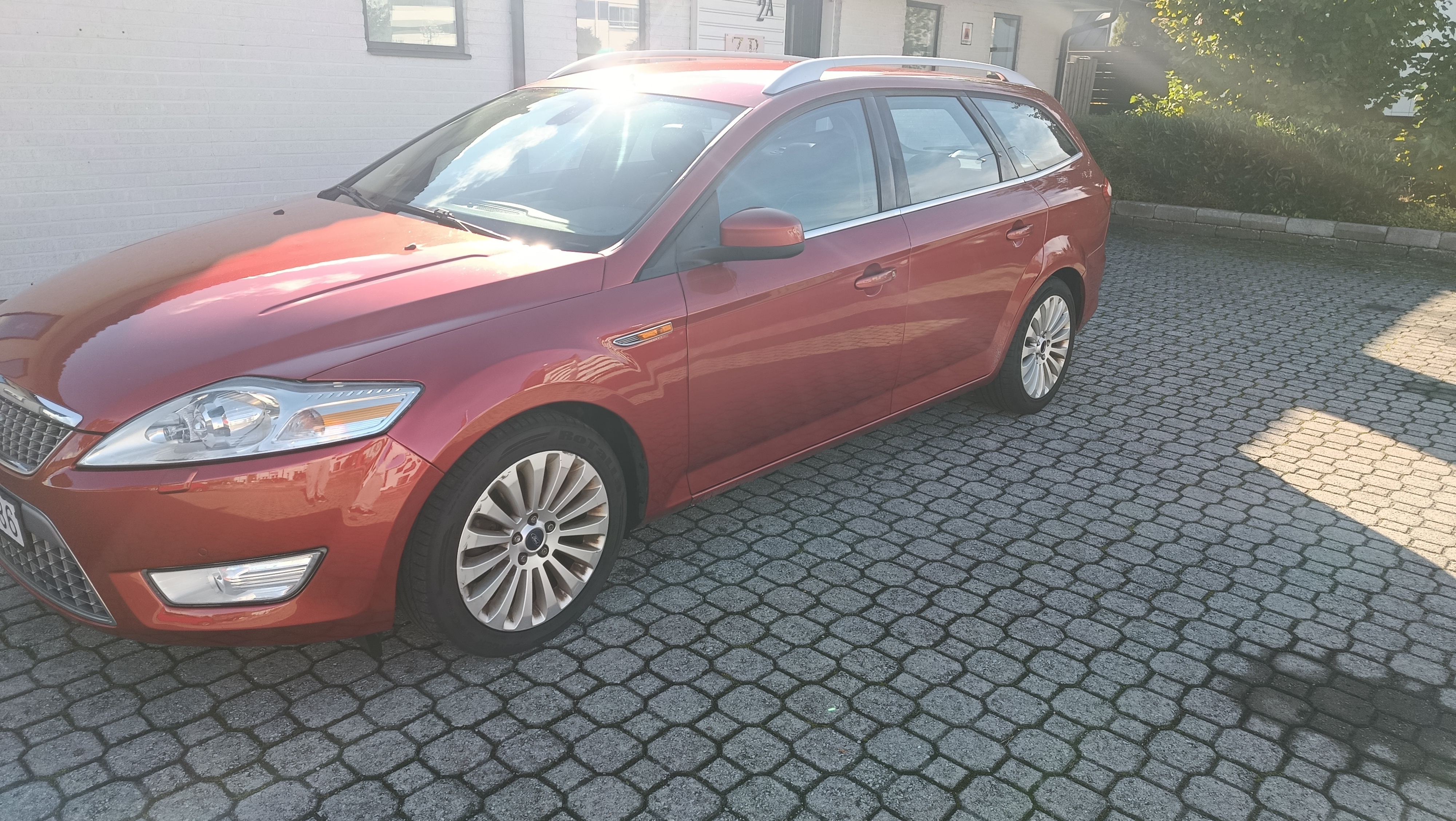 Ford Mondeo 2009, bild 2/4