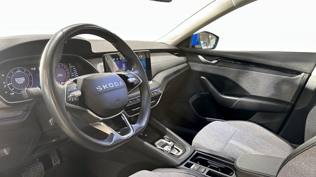 Skoda Octavia 1.5 TSI mHEV Selection 2025, bild 7/10