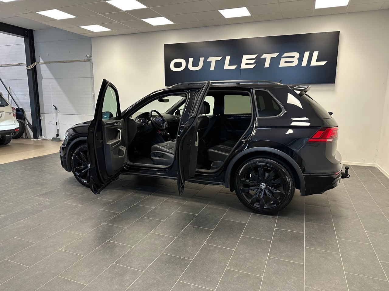 Volkswagen Tiguan 2.0 TSI R-Line 2020, bild 3/10