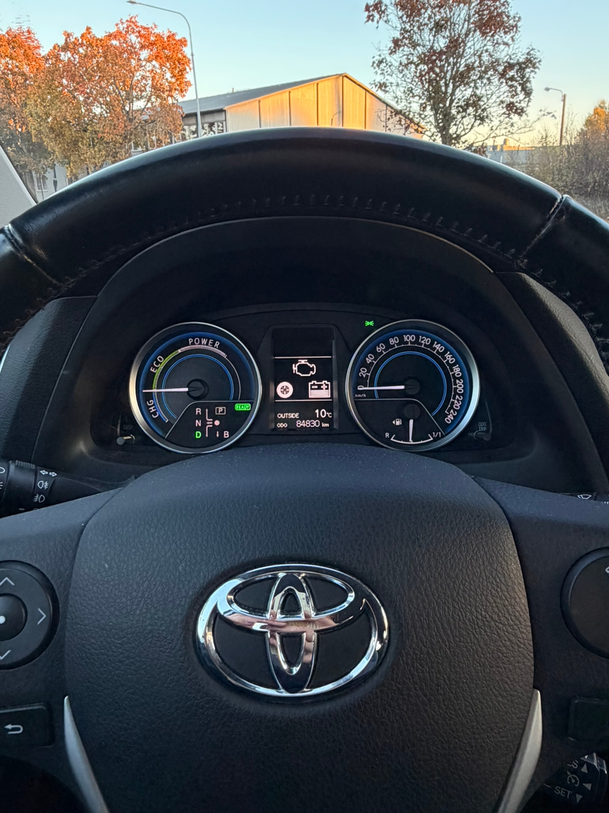 Toyota Auris Hybrid e-CVT 2013, bild 6/7