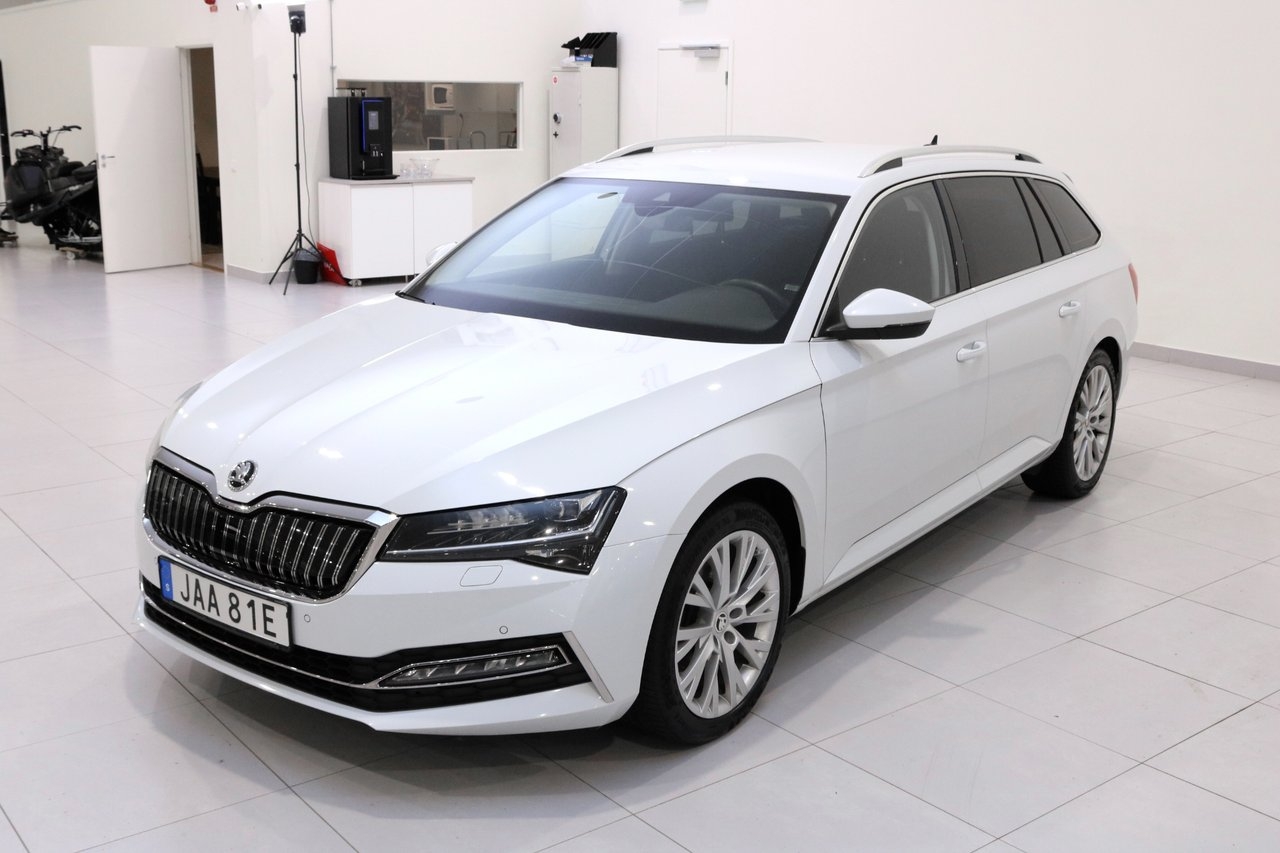 Skoda Superb 2023, bild 6/10