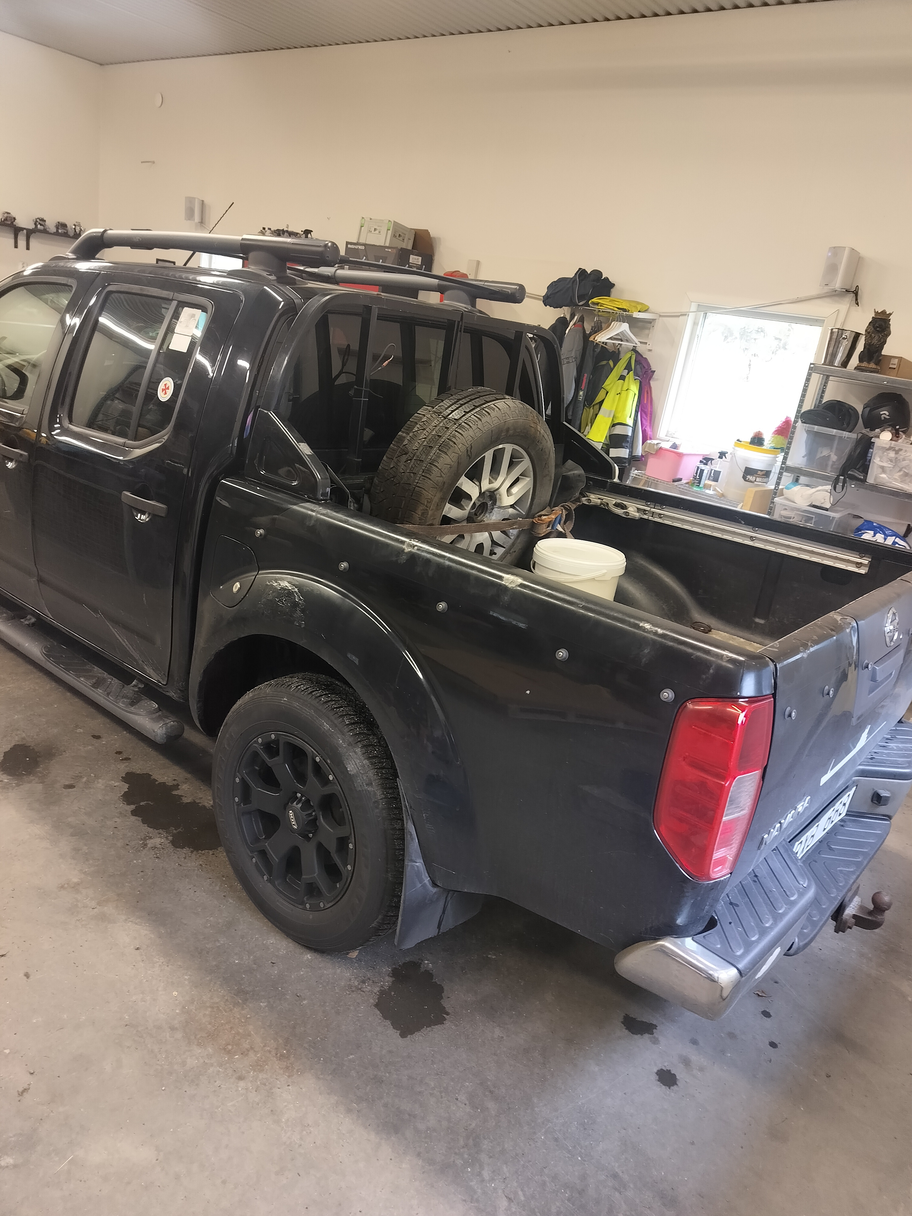 Nissan Navara 3.0 dCi 2013, bild 3/5