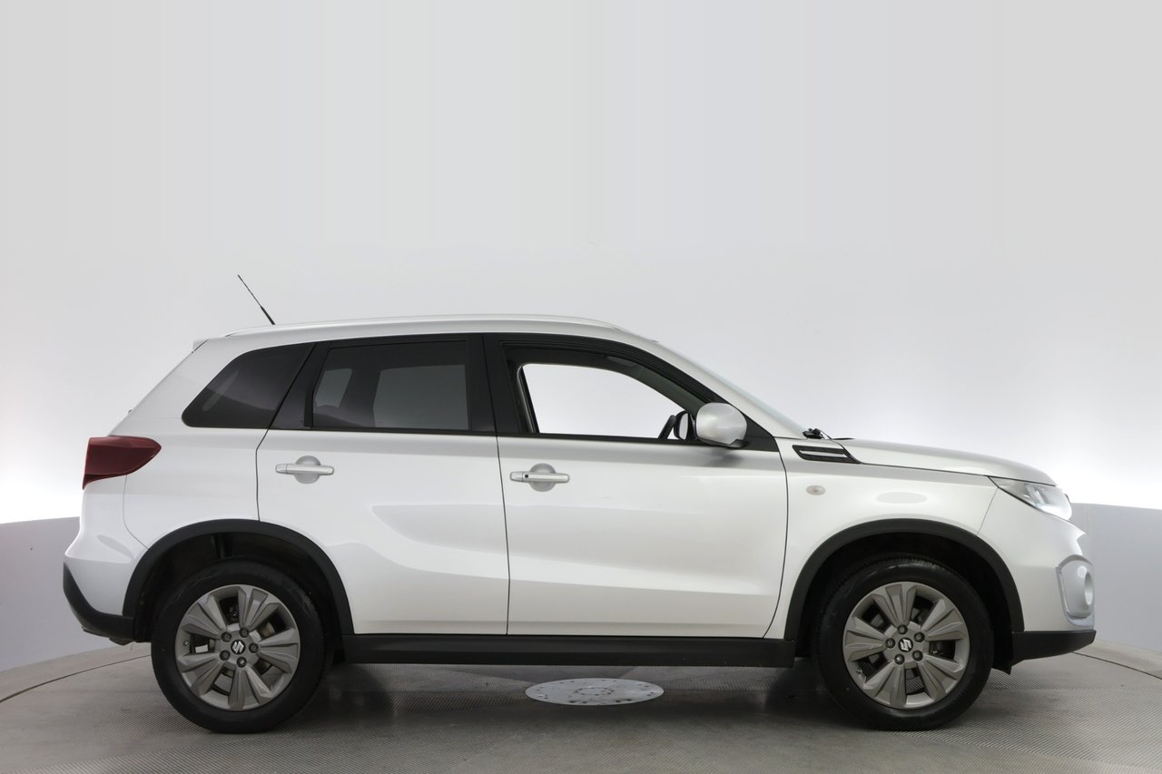Suzuki Vitara HEV AllGrip 115HK Select 2023, bild 6/10