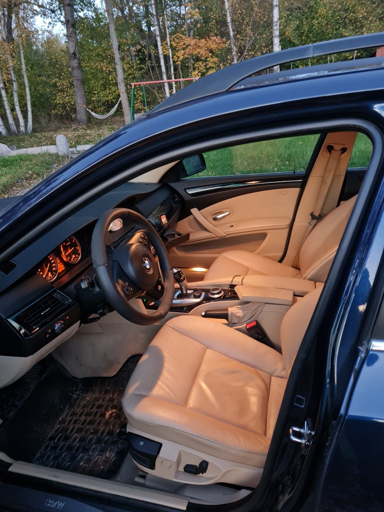 BMW 525 d Touring Automatisk 2007, bild 2/3