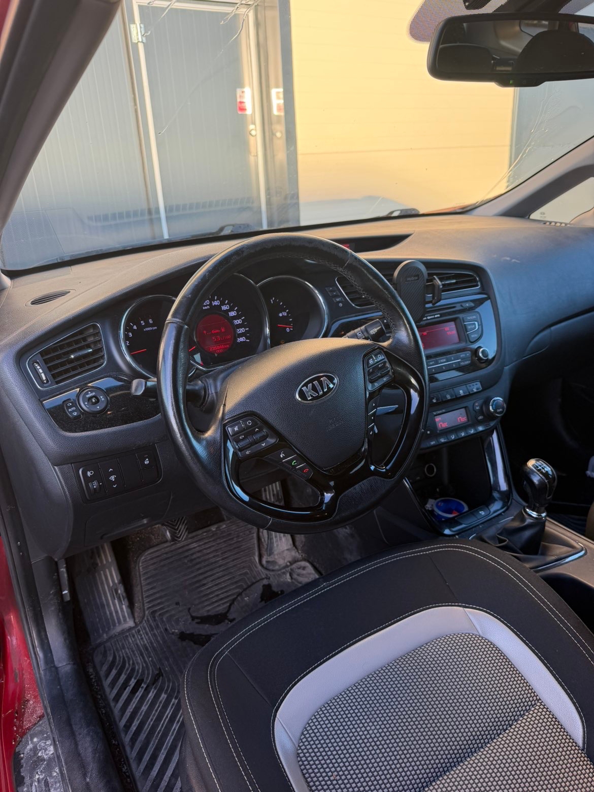 Kia Ceed _sw 1.6 CRDi Manuell 2013, bild 5/7