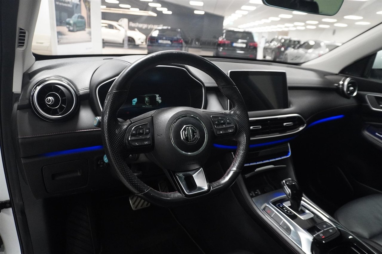 MG EHS Luxury PHEV 258hk 2021, bild 2/10