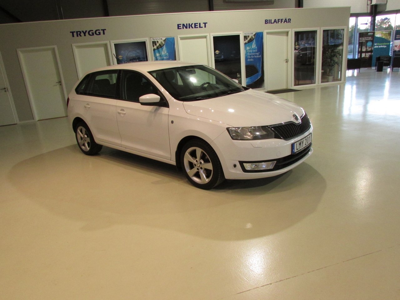 Skoda Rapid 2015, bild 3/10