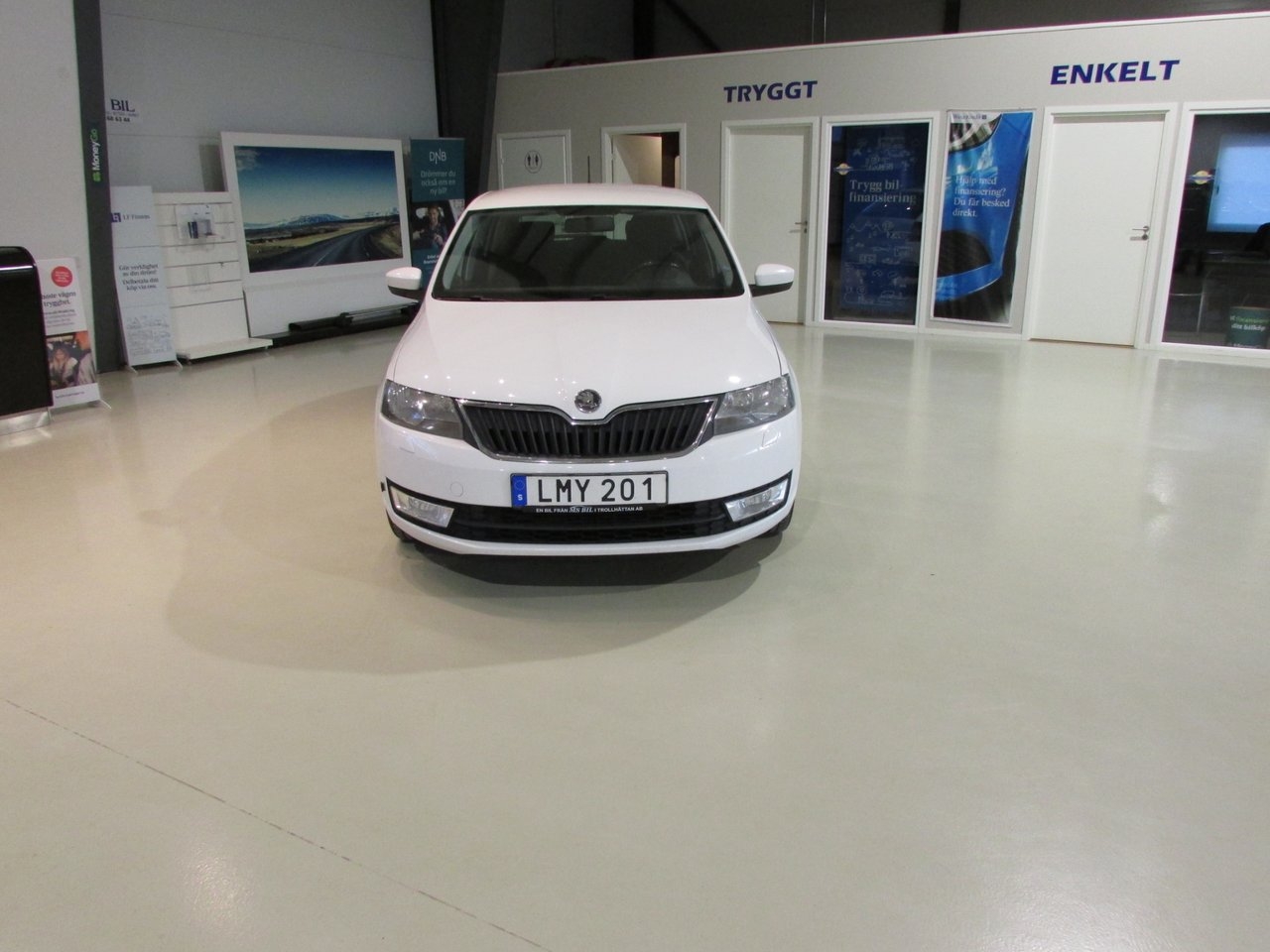 Skoda Rapid 2015, bild 2/10