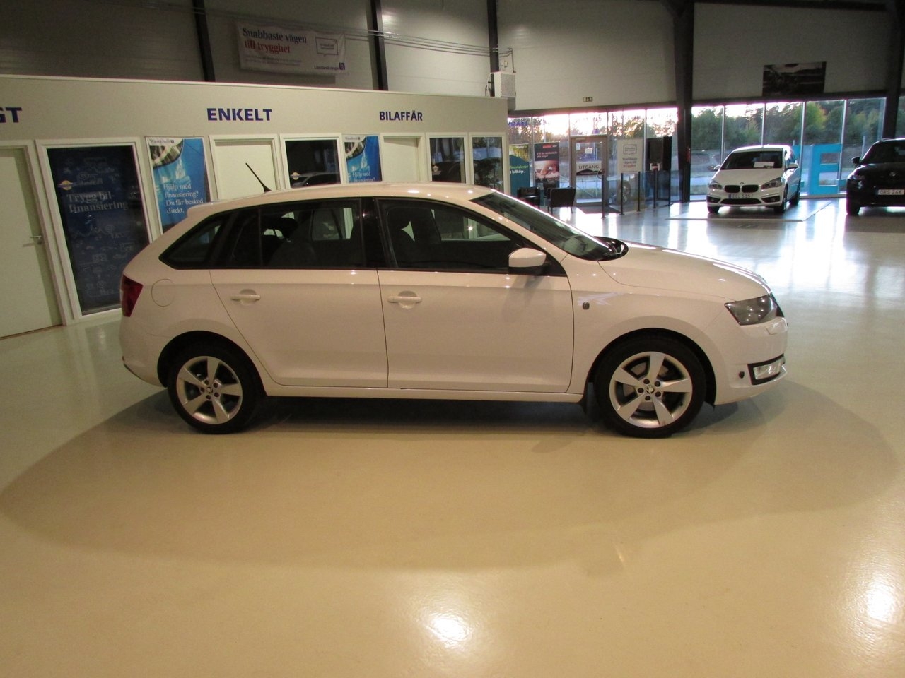 Skoda Rapid 2015, bild 4/10