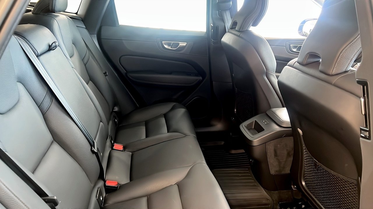 Volvo XC60 B5 250 hk Drag 2022, bild 5/10
